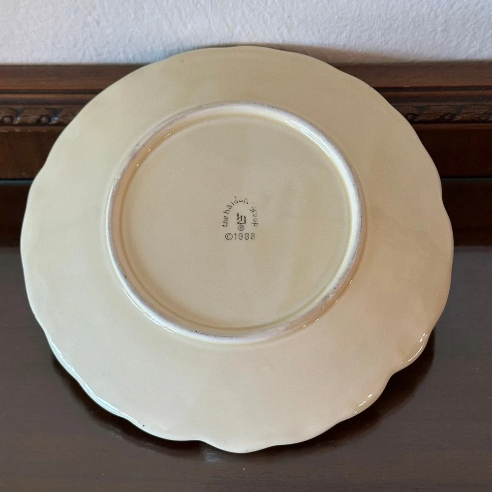 Vintage 1988 Haldon Group Bunny Rabbit Cabbage Leaf Majolica Plate 8 Inch Green
